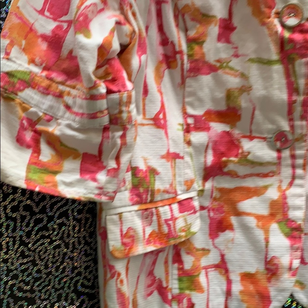 Cute Short Button Down Jacket - Picture 3 of 3